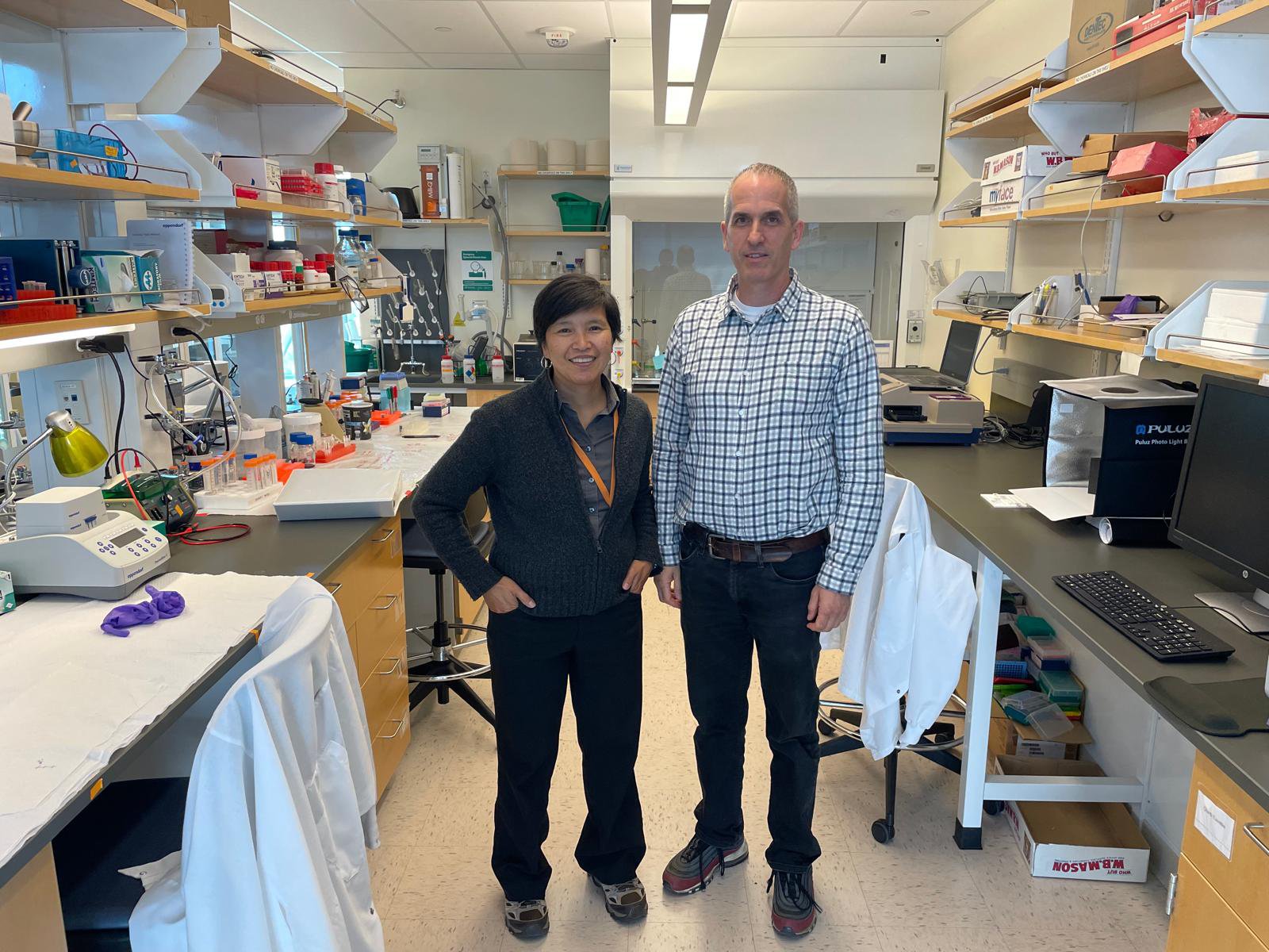 On September 11, 2025, exactly two years after their first meeting, Prof. Amos Danielli met in Boston with Prof. Kimberly Hamad-Schifferli (University of Massachusetts), whose research work focuses on nanoparticle-based rapid antigen tests enhanced by AI, to launch their joint NSF-BSF project on flavivirus detection, together with Prof. Eli Schwartz (Sheba Medical Center). This three-year collaboration integrates AI-driven diagnostics and highly sensitive biosensing systems to detect viruses such as Zika, Dengue, and West Nile, with the goal of developing a low-cost, open-source diagnostic tool to address emerging global health threats.